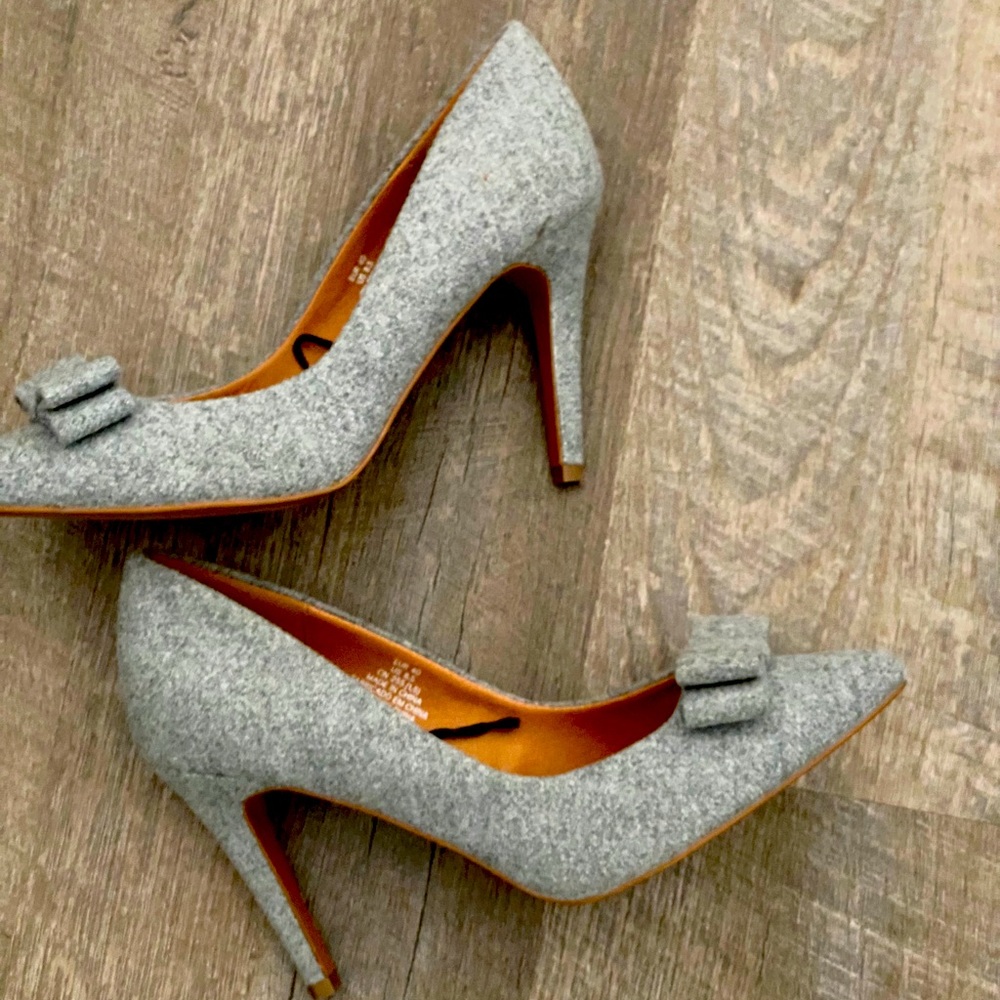 4’ inch barely worn heels with a bow. H&M brand